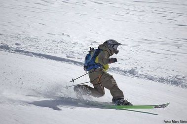 El Telemarker de K2, Adrián Millán, triunfa en el Freeride Xperience