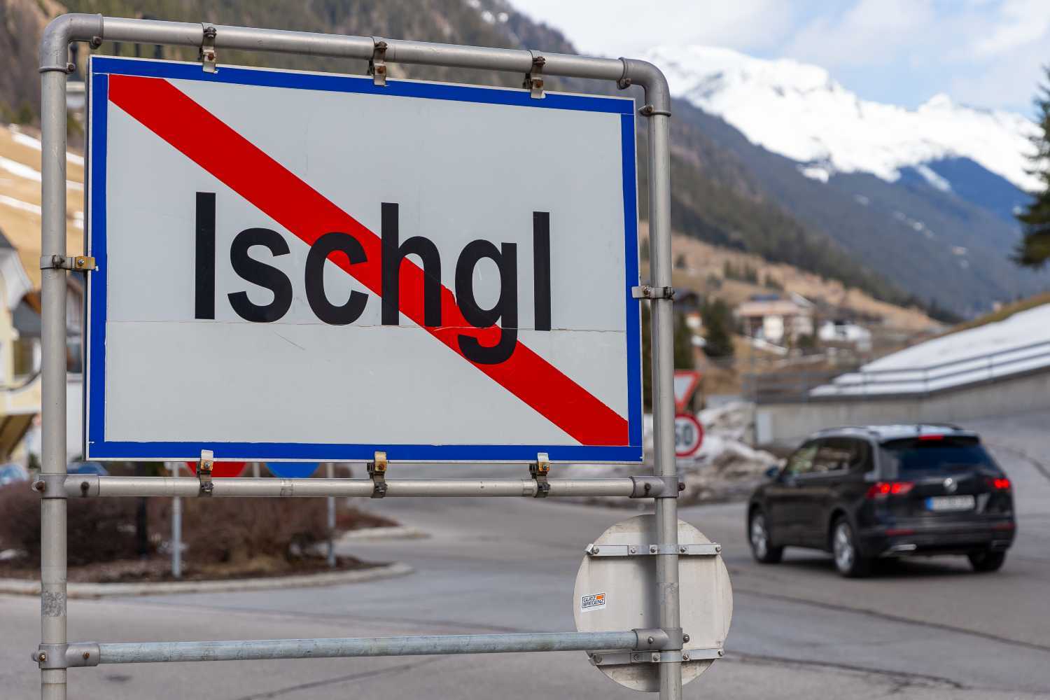 cartel de entrada a la localidad de Ischgl