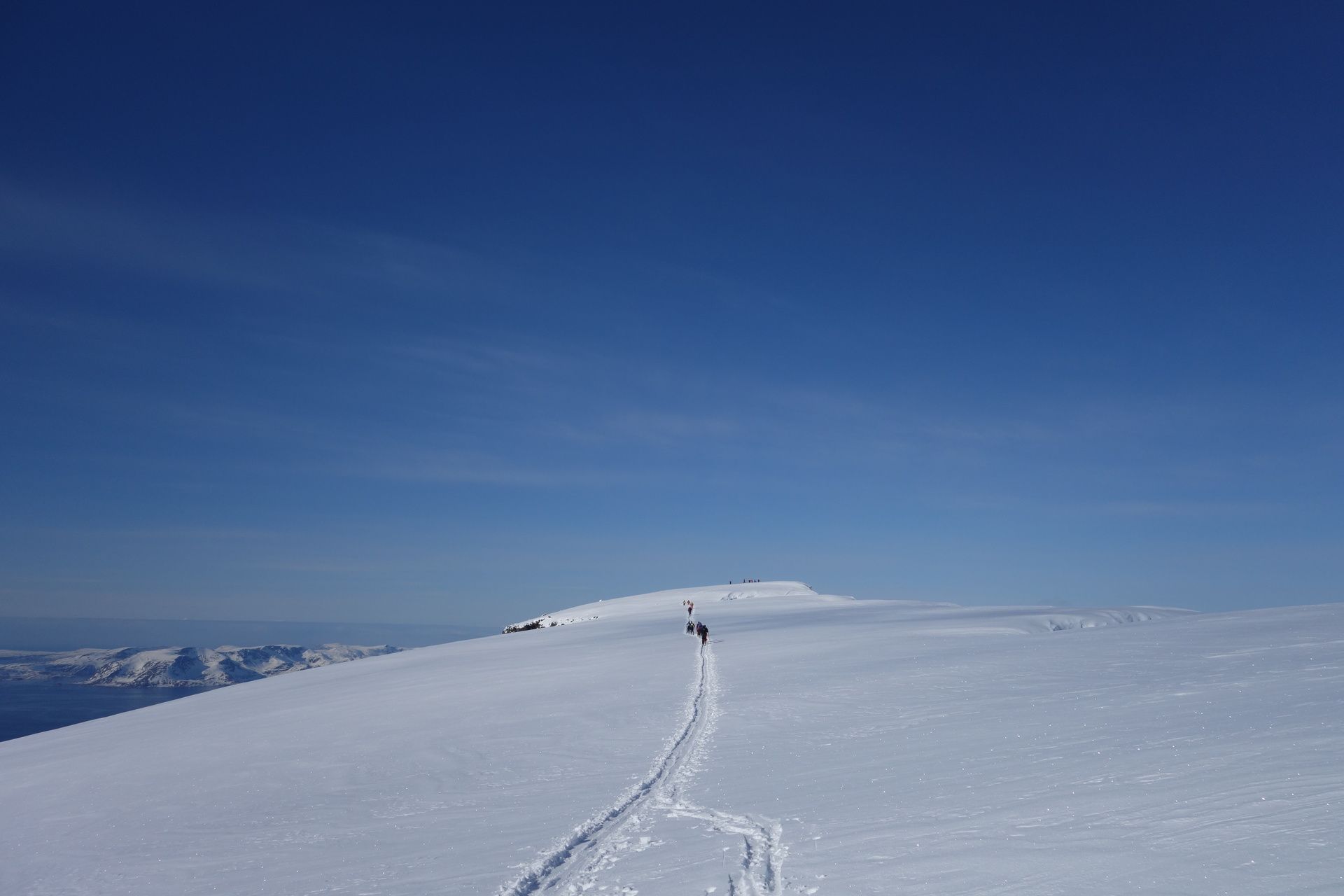El largo y suave camino a la cima...     foto@kjellellefson