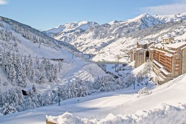 Andorra empieza a cobrar la tasa turística en sus hoteles de verano y de esquí