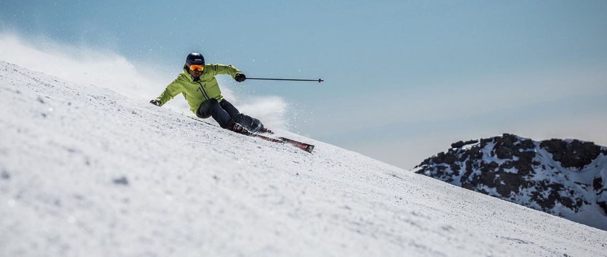 Sierra Nevada pone en marcha su campaña de forfaits de temporada de esquí