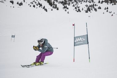 La esquiadora Celia Abad busca en Formigal su sueño olímpico de 2026