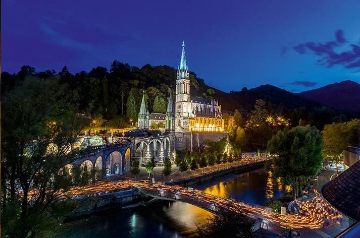 Imagen del Santuario y gruta de Lourdes