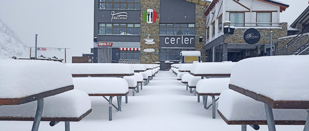 Las nevadas dejan a las estaciones de esquí de Aramón con hasta 1 metro de nieve nueva