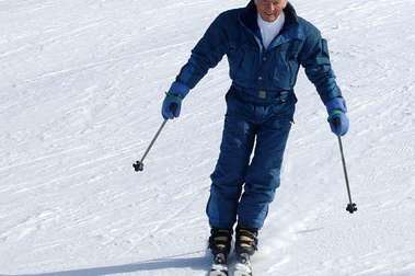 Edades mínima y máxima para el esquí y el snowboard
