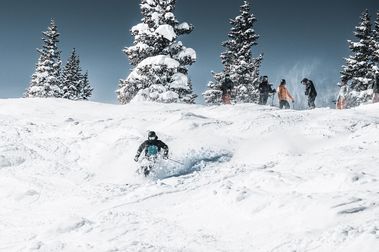 Nueva colección de esquís Atomic Maverick y Maven