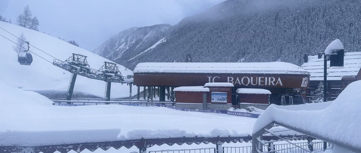 Intensas nevadas dejan 80 centímetros de nieve en las pistas de esquí de Baqueira Beret