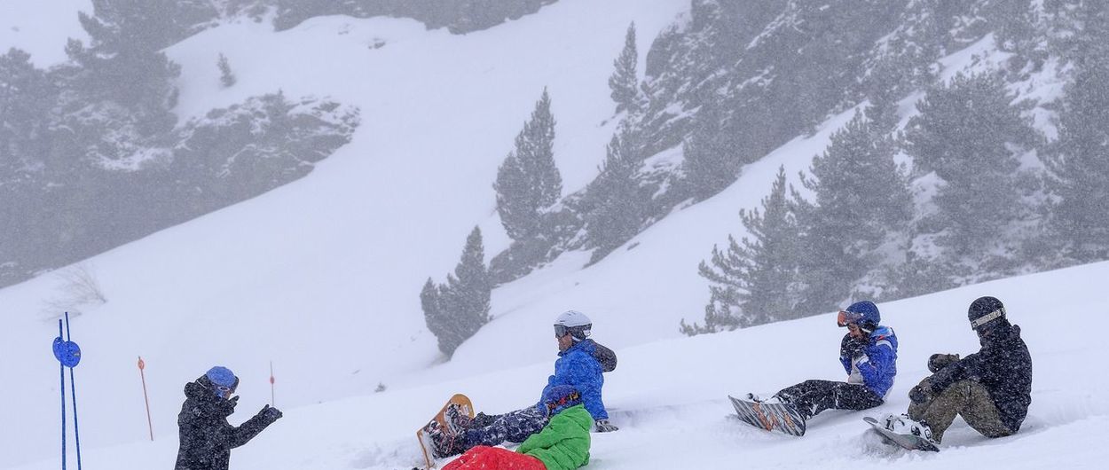 Aramón recibe el mes de abril con nevadas y ofertas de esquí