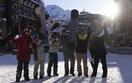 Protest FUN(D) ayuda al equipo de snowboard de Afganistán en Avoriaz