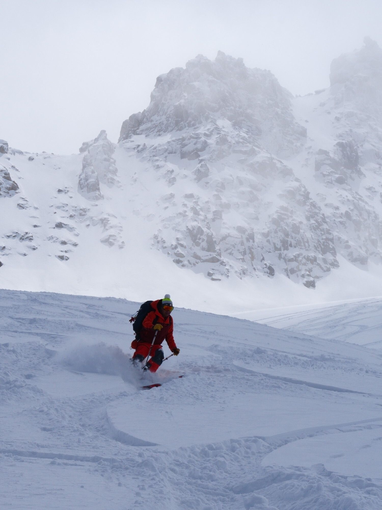 Esquiando en Pico de la Madaleta. 2 de mayo 2024