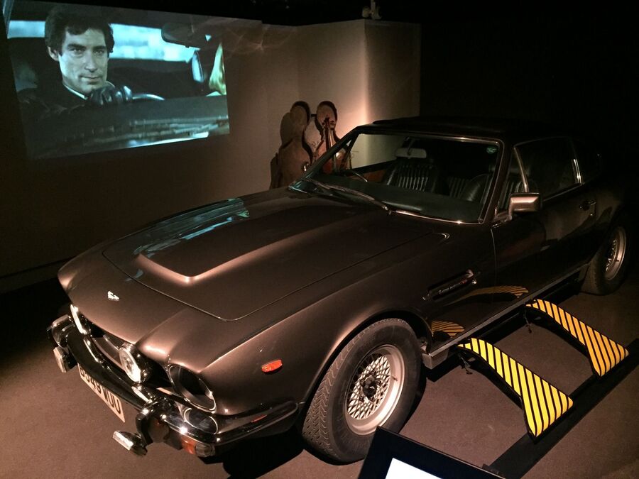 Exposición coche James Bond