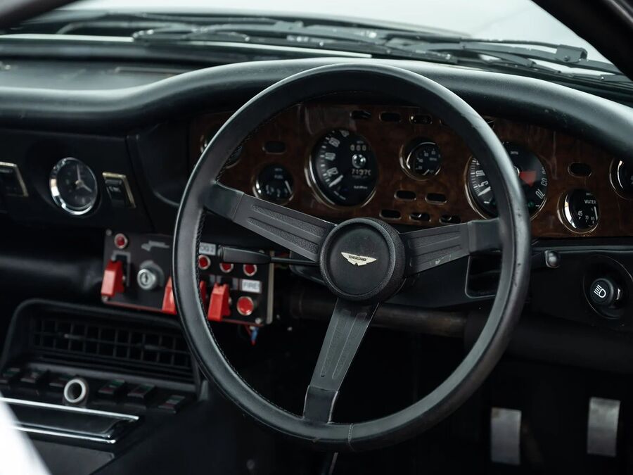 Consola central Aston Martin James Bond