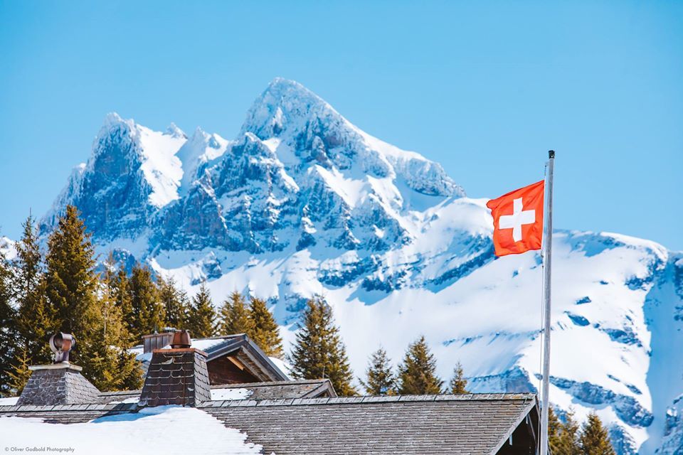 suiza bandera esqui