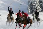 Sierra Nevada organiza el primer campeonato de Snow Polo de España