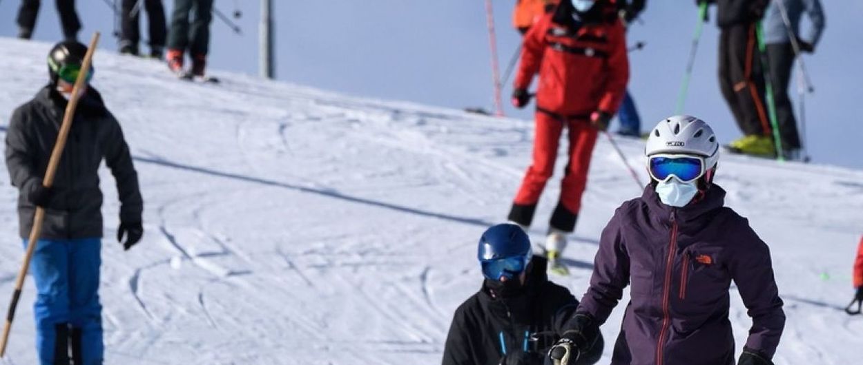 Se acabó la obligación de llevar mascarilla en las estaciones de esquí de España
