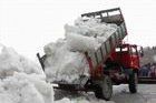 Trasvase de nieve en Candanchú