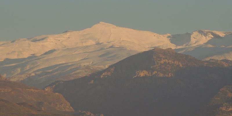 Estampas y pinceladas de Granada y Sierra Nevada