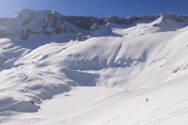 Panticosa mantiene todo su desnivel esquiable y casi 2 metros de nieve