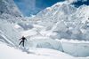 Andrzej Bargiel tiene que renunciar a bajar el Everest esquiando