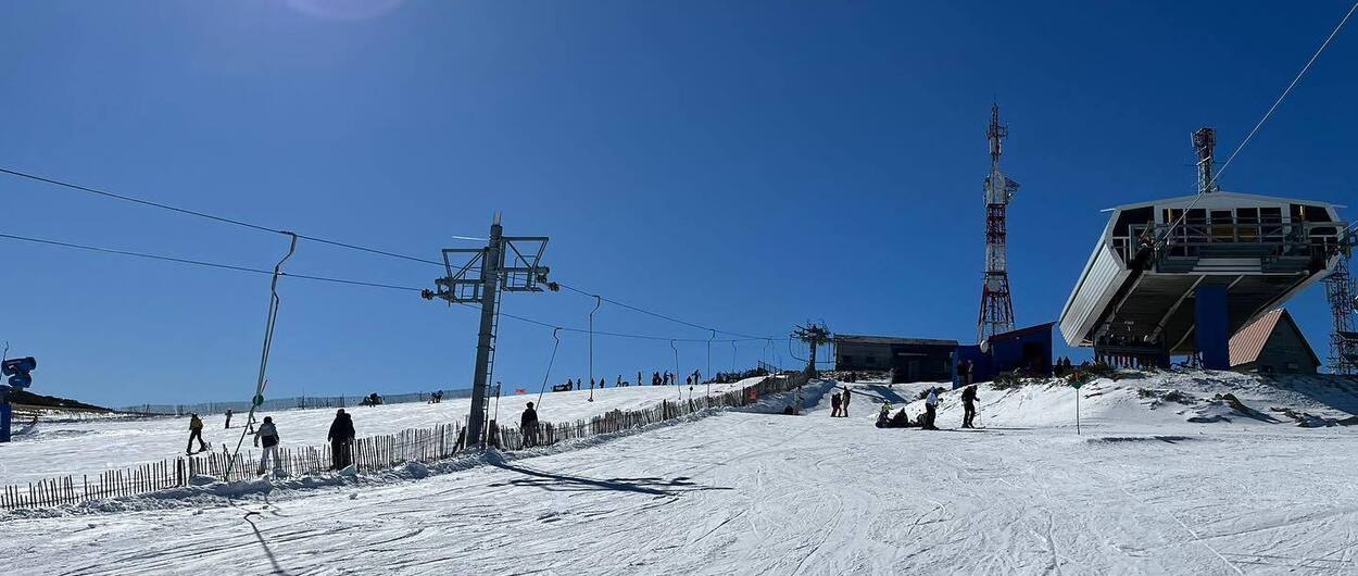El cambio de imagen de Manzaneda llena hoteles y atrae esquiadores