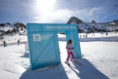 Grandvalira mantiene 200 km esquiables en espera de las nevadas previstas