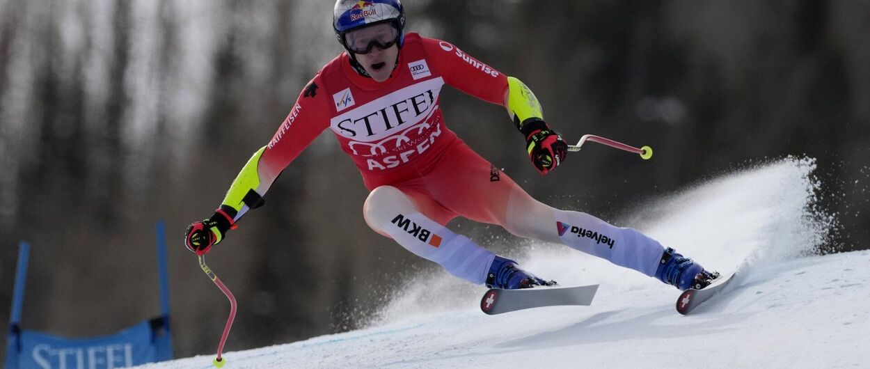 Marco Odermatt ya es campeón del Super-G de la Copa del Mundo de esquí