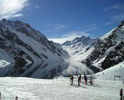 Chile espera normalizar una temporada de esquí que empezó mal