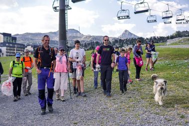 N'PY convoca 1.200 voluntarios para retirar desechos de sus estaciones de esquí