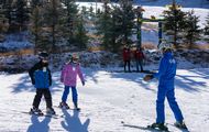 Cosas que hacen en Estados Unidos para enseñar a esquiar de forma agradable