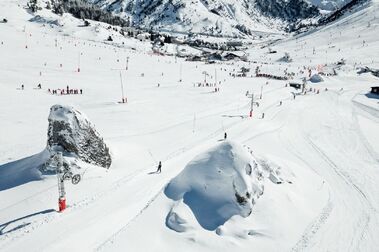 El Pirineo de Aragón no descarta ampliar la temporada de esquí