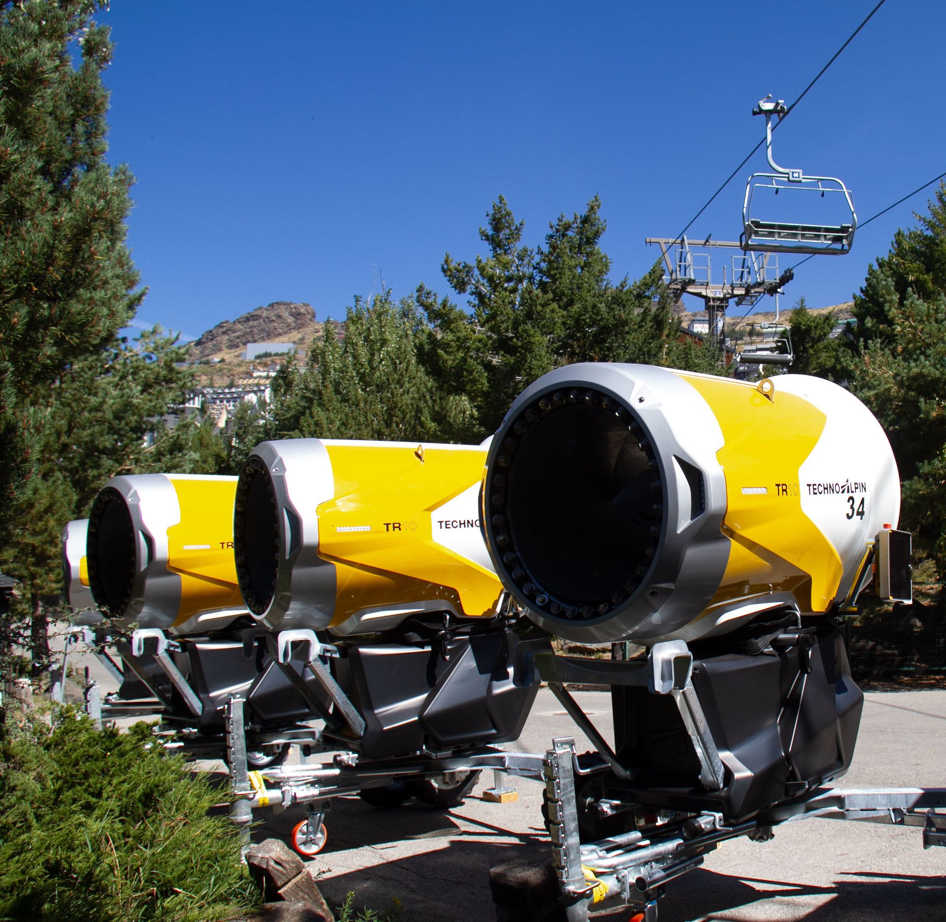 Nuevos cañones de neve artificial para estacion esqui sierra nevada