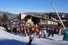 Mas de 7000 esquiadores en el primer día del Puente en Lleida