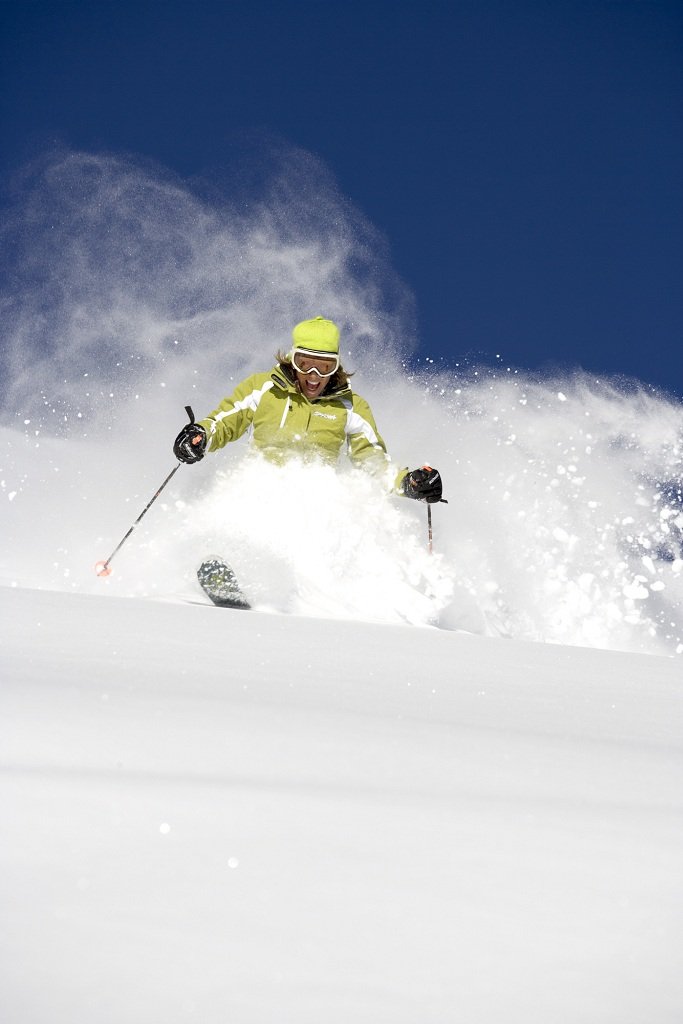 Como se esquia en nieve virgen?
