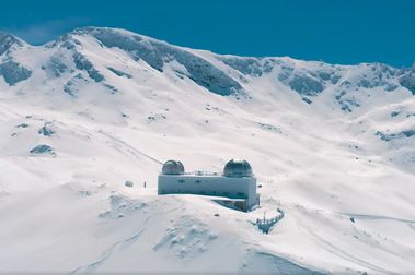 Sierra Nevada abre a lo grande para el esquí de Semana Santa