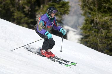 George Jedenoff cumplió 100 años esquiando en una pista para él en Snowbird