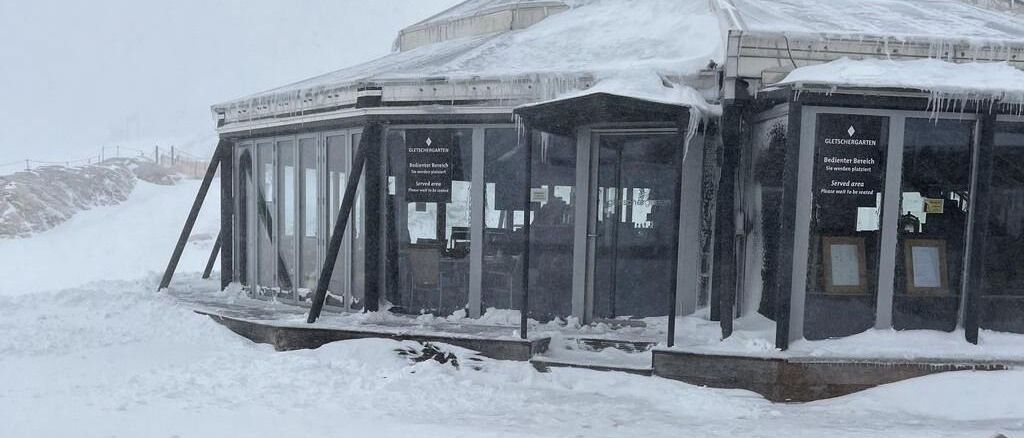 Aire fresco a los glaciares esquiables tras una nevada de hasta medio metro