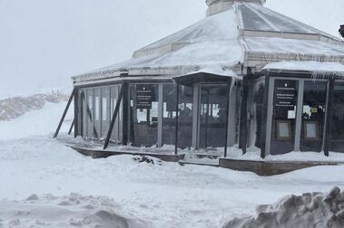 Aire fresco a los glaciares esquiables tras una nevada de hasta medio metro