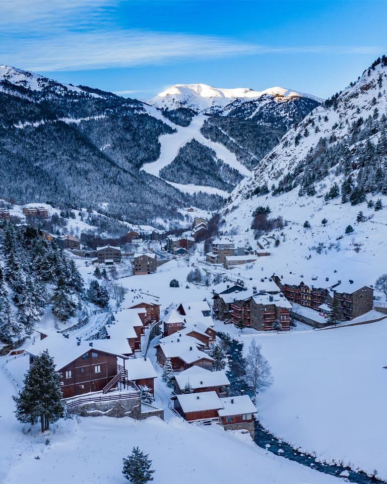 Grandvalira dominiio esquiable de Andorra Pirineos