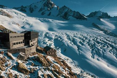 La Historia de los Refugios Alpinos