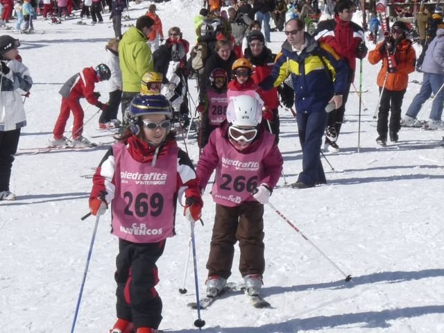 Esquiadores en Aragón