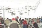 Los esquiadores exigen que haya mejores servicios en San Isidro