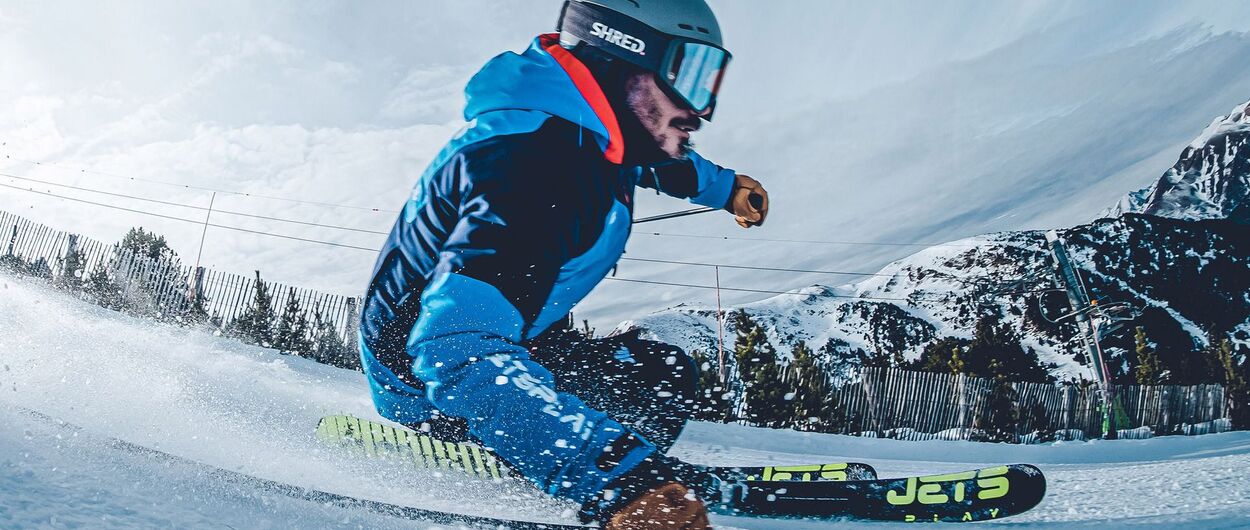Probamos los esquís JetsPlay, una nueva marca hispana de gama alta
