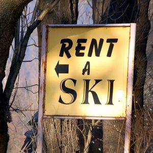 Cartel Rent a Skis