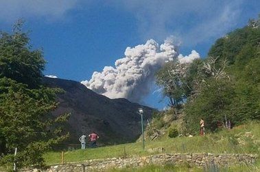 Sigue la Alerta Amarilla por actividad eruptiva en Nevados de Chillán