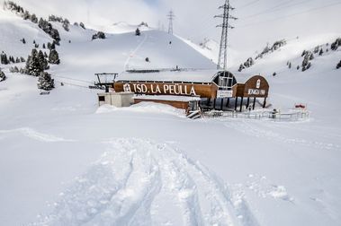 Pruebas en el nuevo telesilla Peulla de la estación de esquí de Baqueira Beret