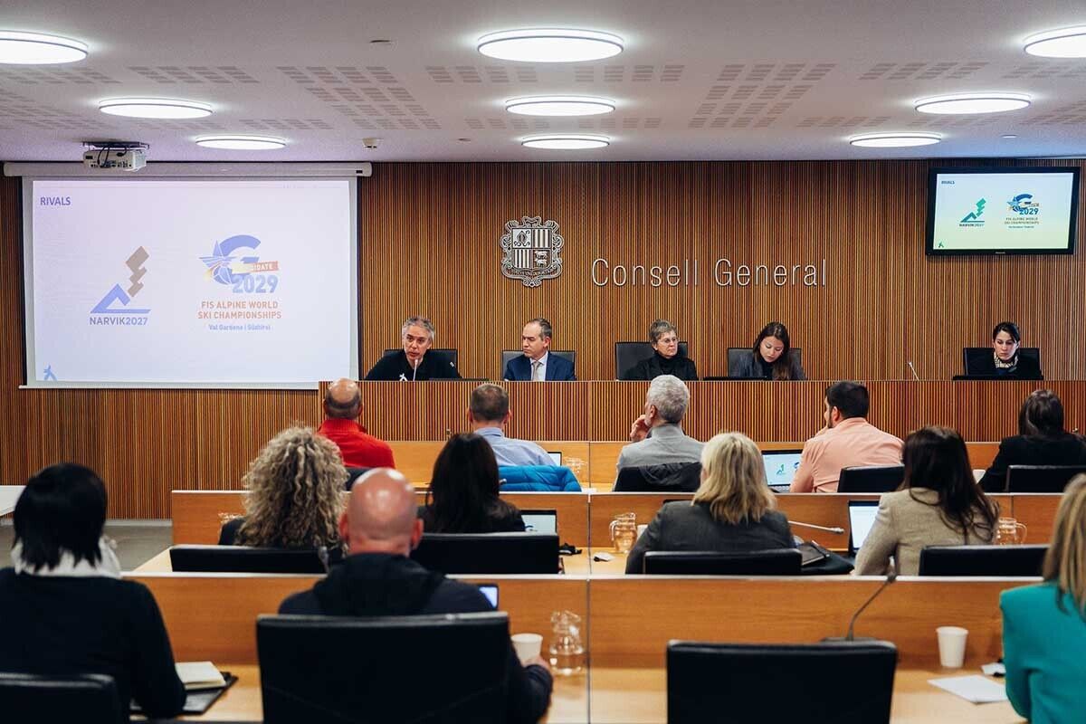 Comparecencia hoy de las Comisiones legislativas de Educación, Investigación, Cultura, Juventud y Deportes y de Economía del Consell General de Andorra (Foto: Ruben Calvo)