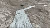 Las impactantes imágenes de la retirada de lonas del glaciar de la Marmolada