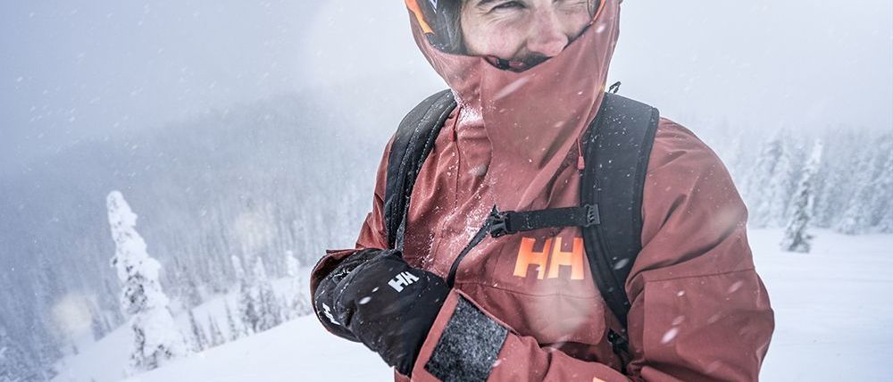 Elige tu equipo de esquí como un profesional con Helly Hansen