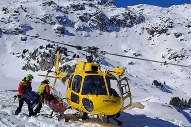 Herida grave una esquiadora después de ser arrastrada por una avalancha en la Val d'Aran