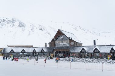 Las estaciones de Aramón amplian kilómetros esquiables este fin de semana